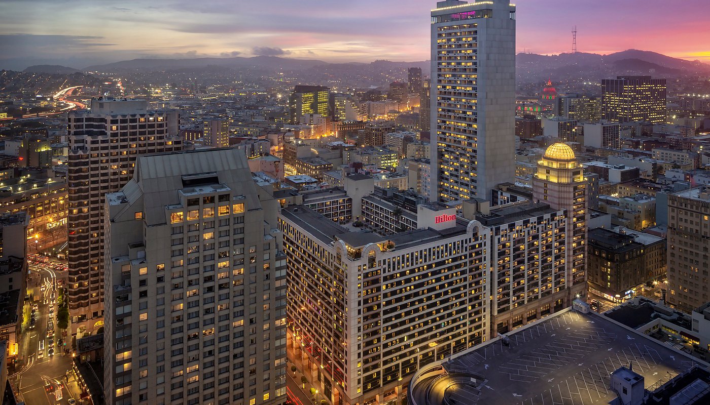 the lobby of the Palmer House a Hilton Hotel